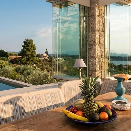 - Poolside Lux Getaway * 포르토헬리