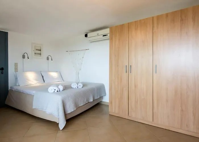 بيت للعطل - Poolside Lux Getaway