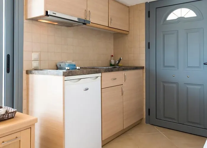 - Poolside Lux Getaway بيت للعطل *